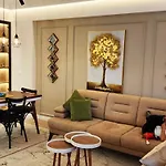 Golden Pearl Apartment