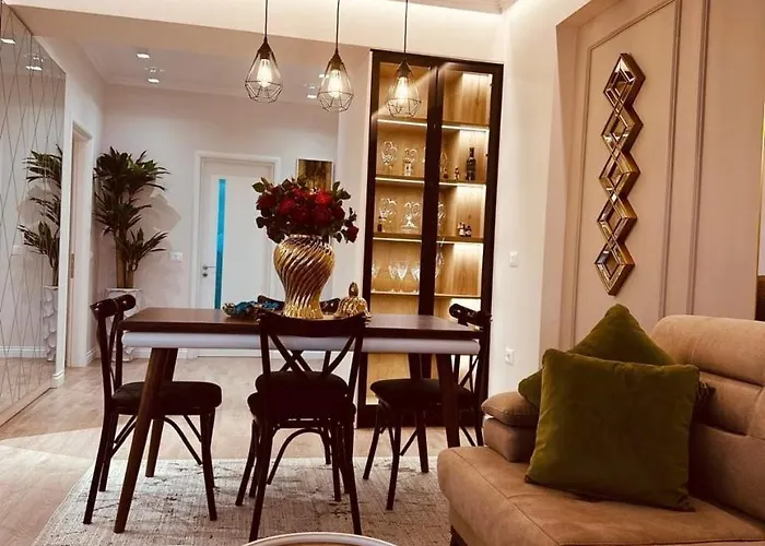 Golden Pearl Apartment