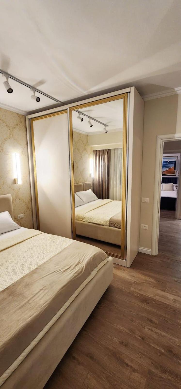 Golden Pearl Saranda