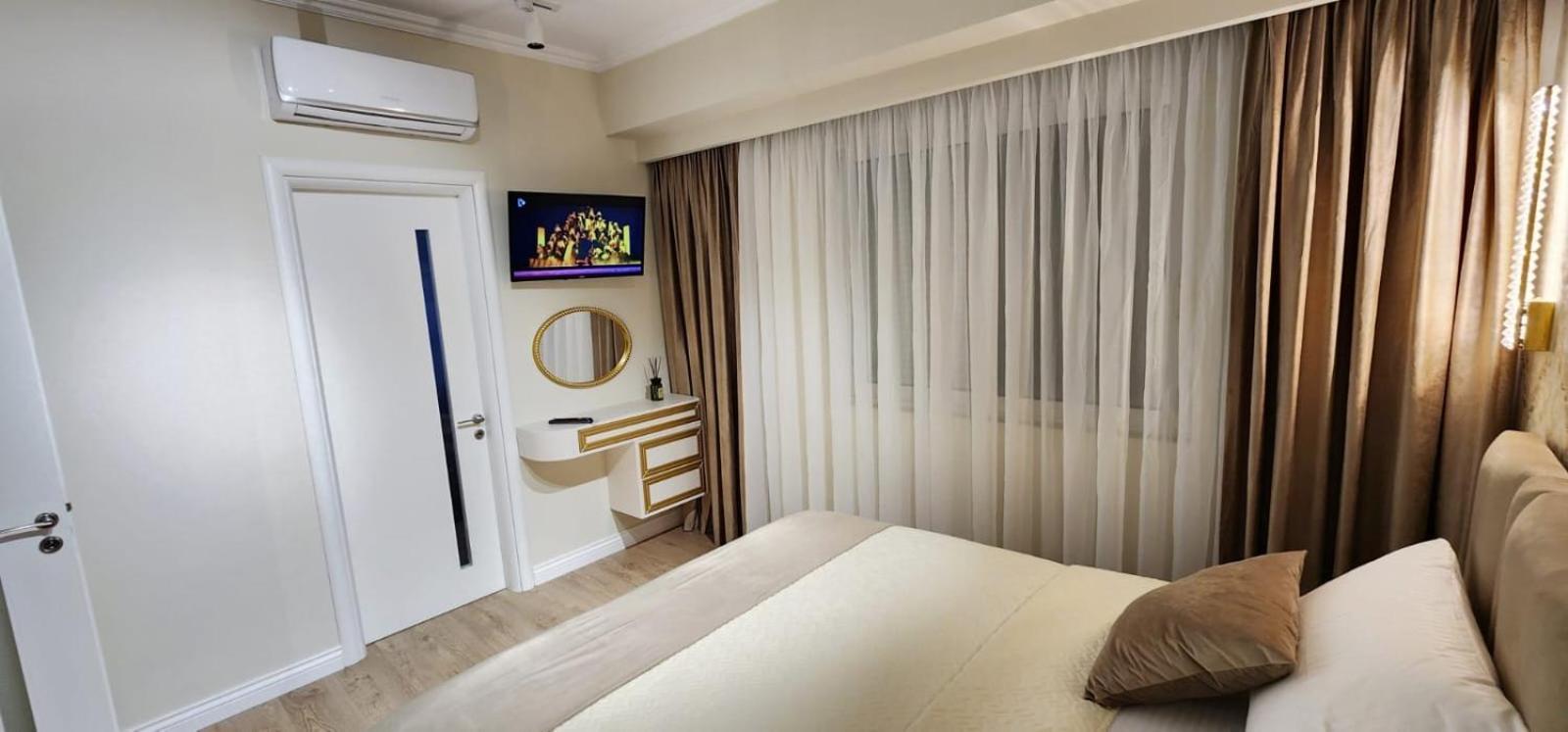 Golden Pearl * Saranda